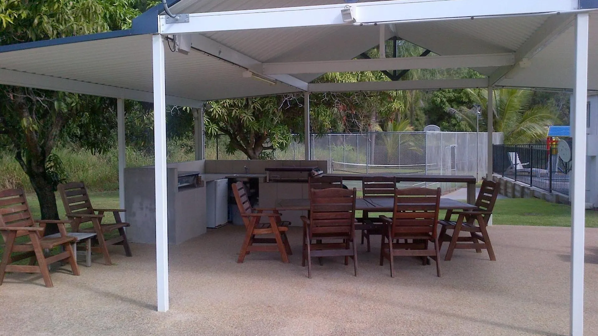 L'Amor Holiday Apartments Yeppoon Australia