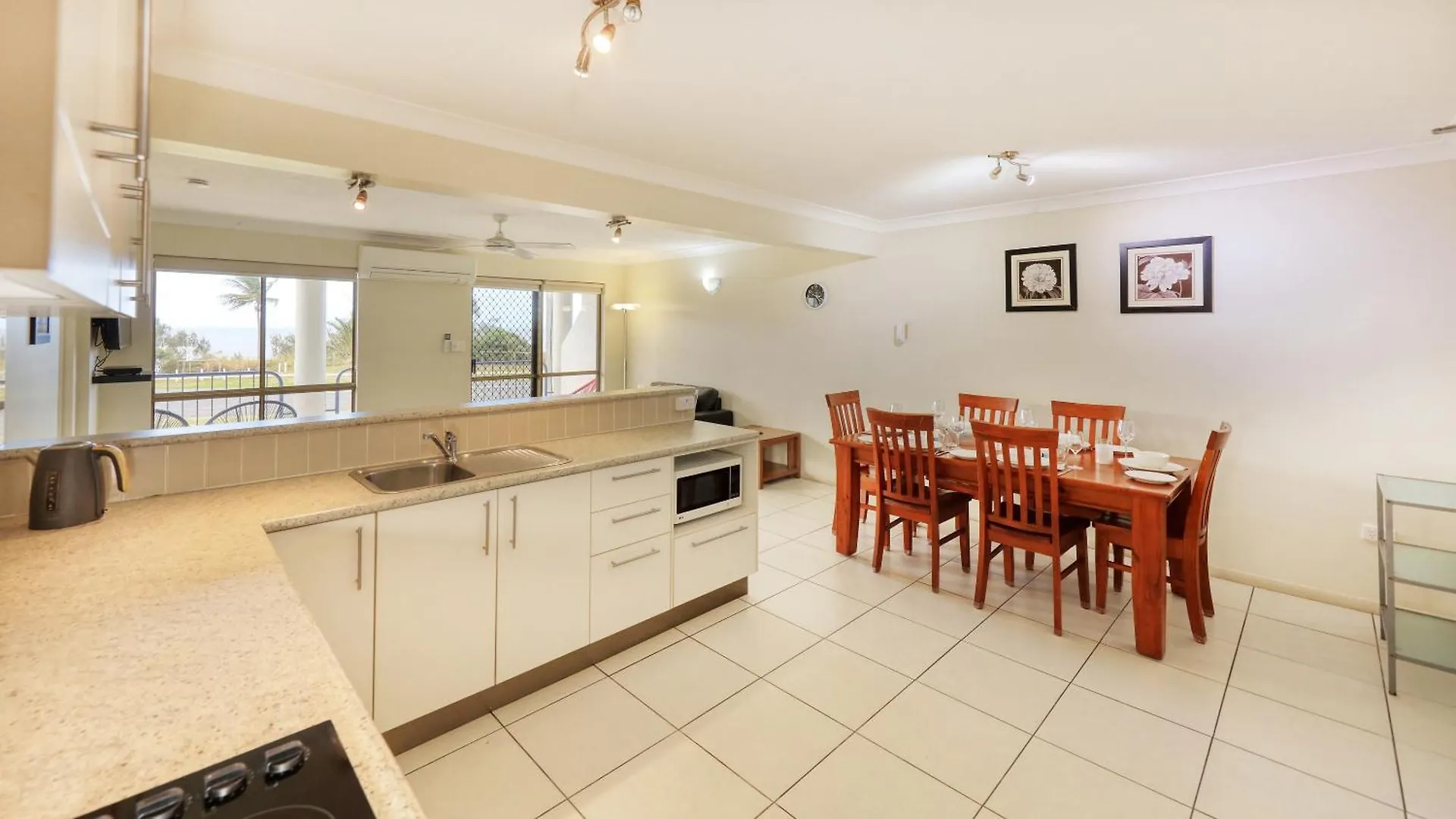 L'Amor Holiday Apartments Yeppoon Aparthotel