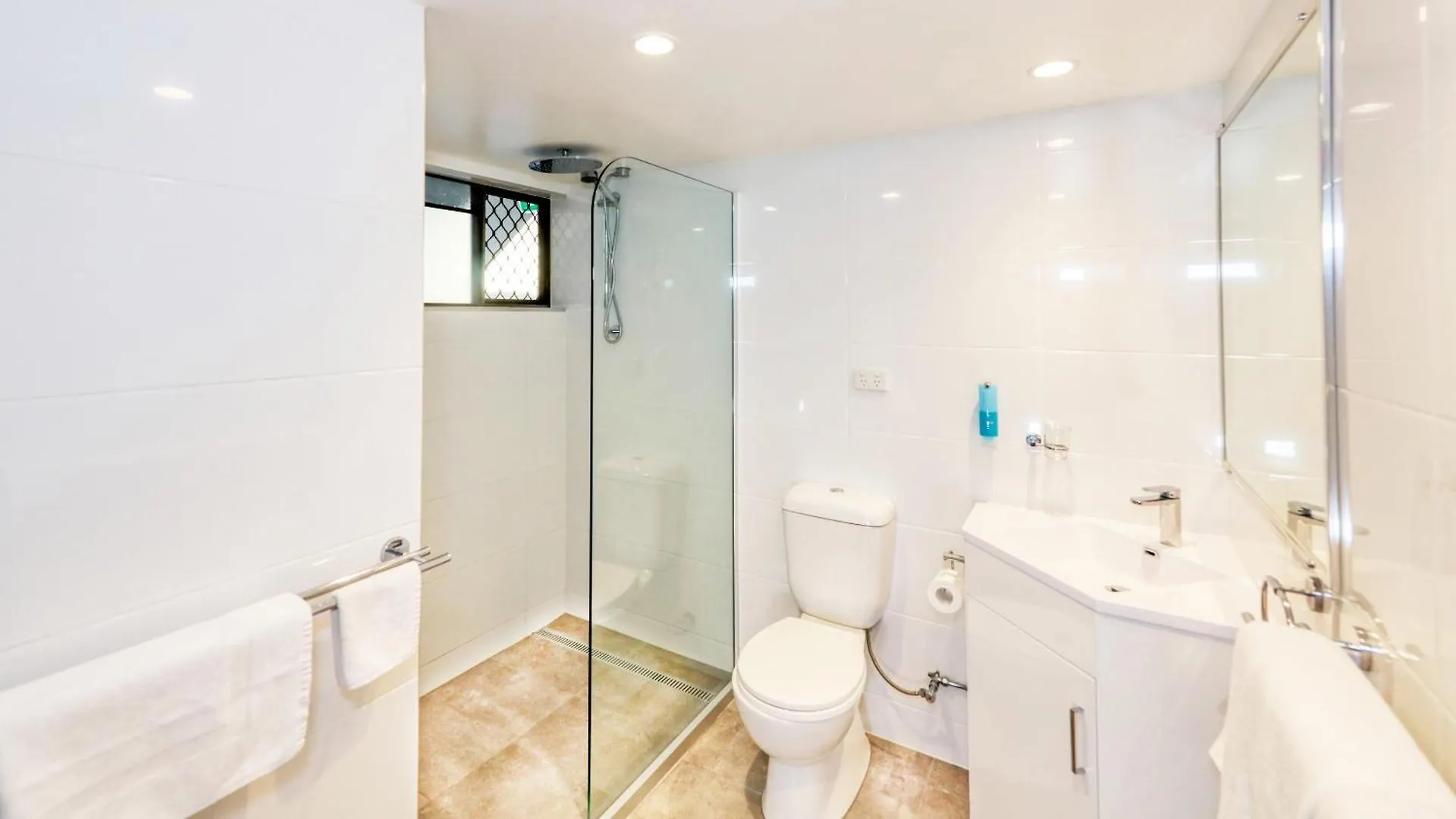 L'Amor Holiday Apartments Yeppoon Australia